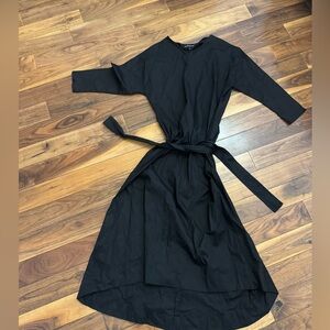 House of Lancry Modest Midi Dress Black in Size Small